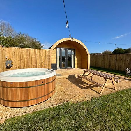 布里斯托 Lois' Pod With Hot Tub, Near Airport酒店 外观 照片