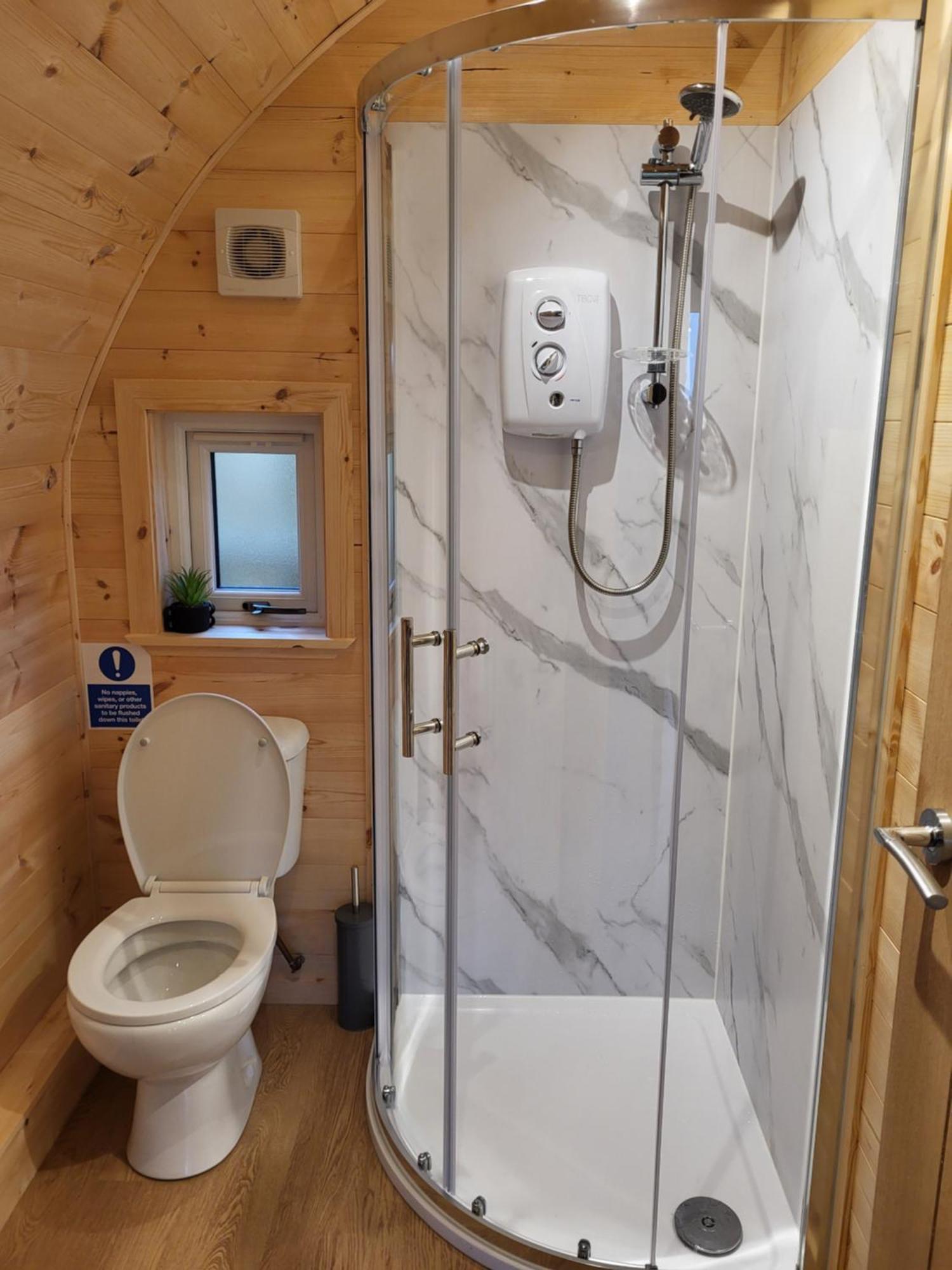 布里斯托 Lois' Pod With Hot Tub, Near Airport酒店 外观 照片