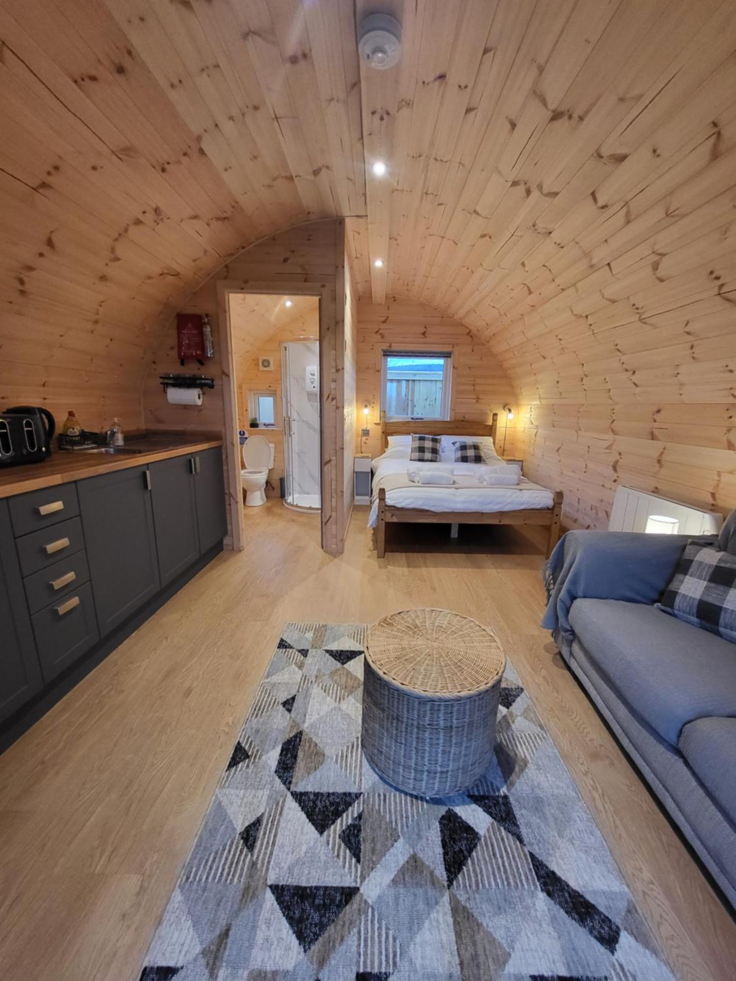布里斯托 Lois' Pod With Hot Tub, Near Airport酒店 外观 照片
