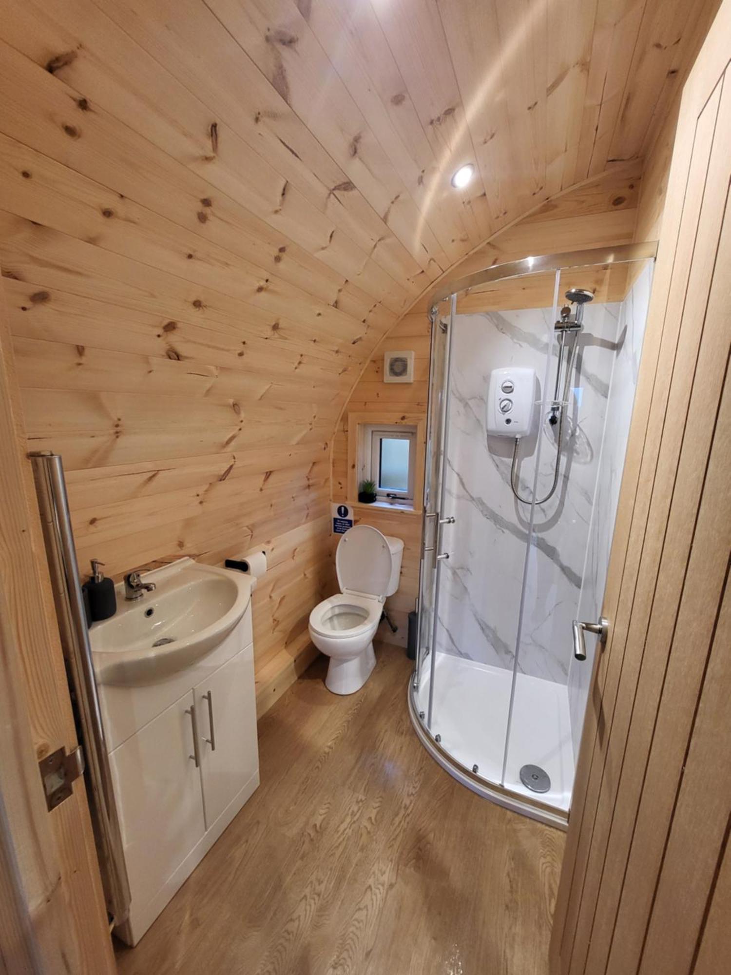 布里斯托 Lois' Pod With Hot Tub, Near Airport酒店 外观 照片