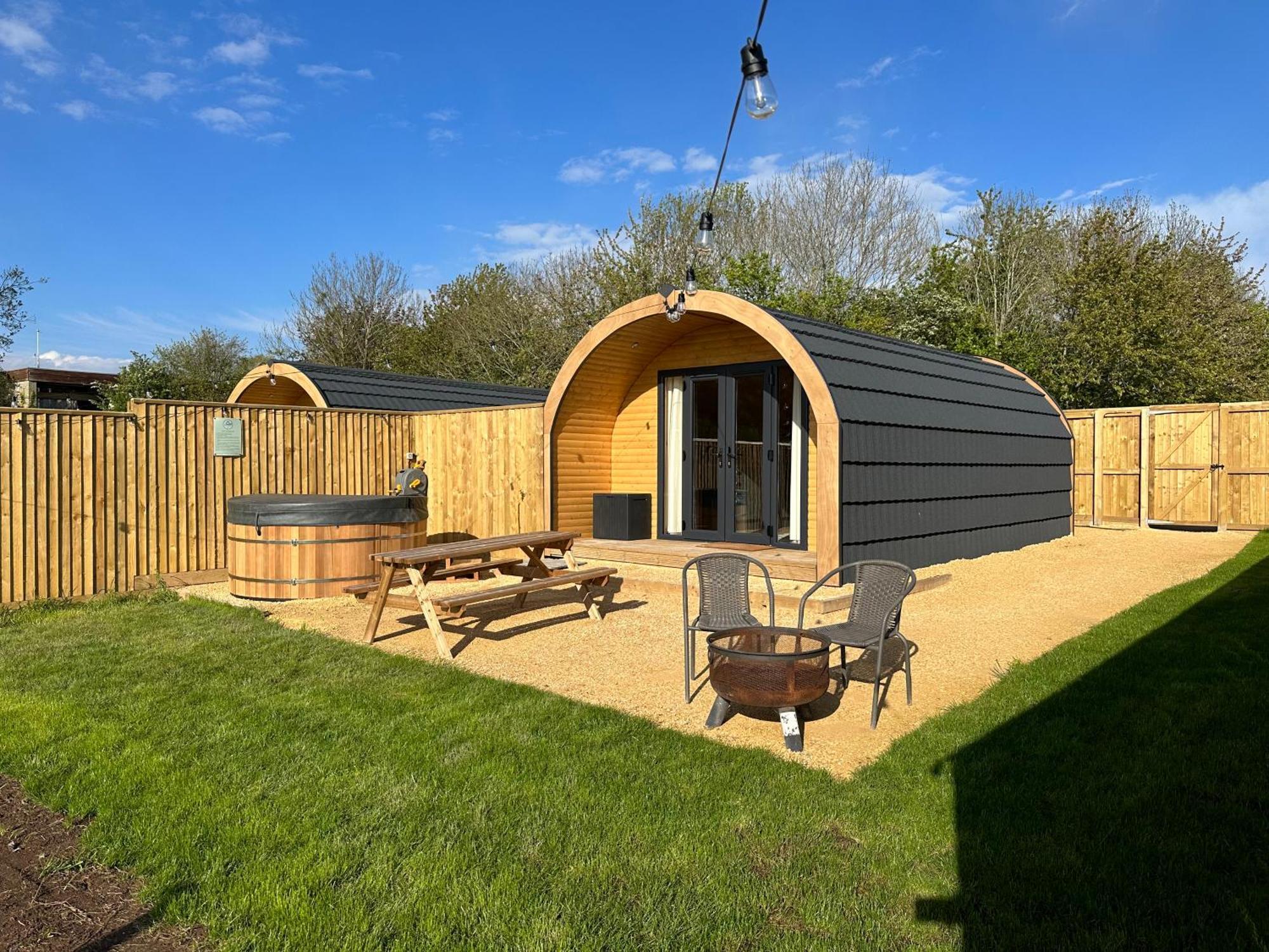 布里斯托 Lois' Pod With Hot Tub, Near Airport酒店 外观 照片
